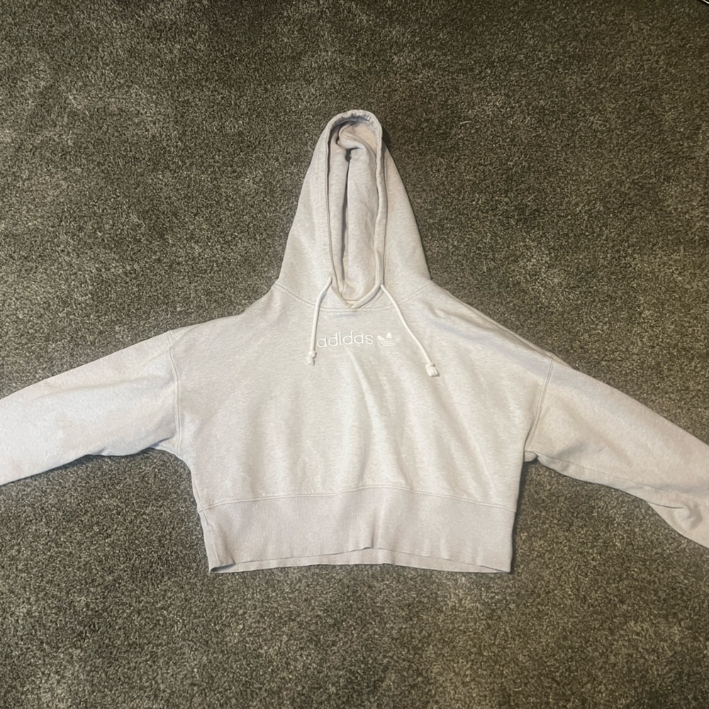 Women’s light pink Adidas cropped sweatshirt